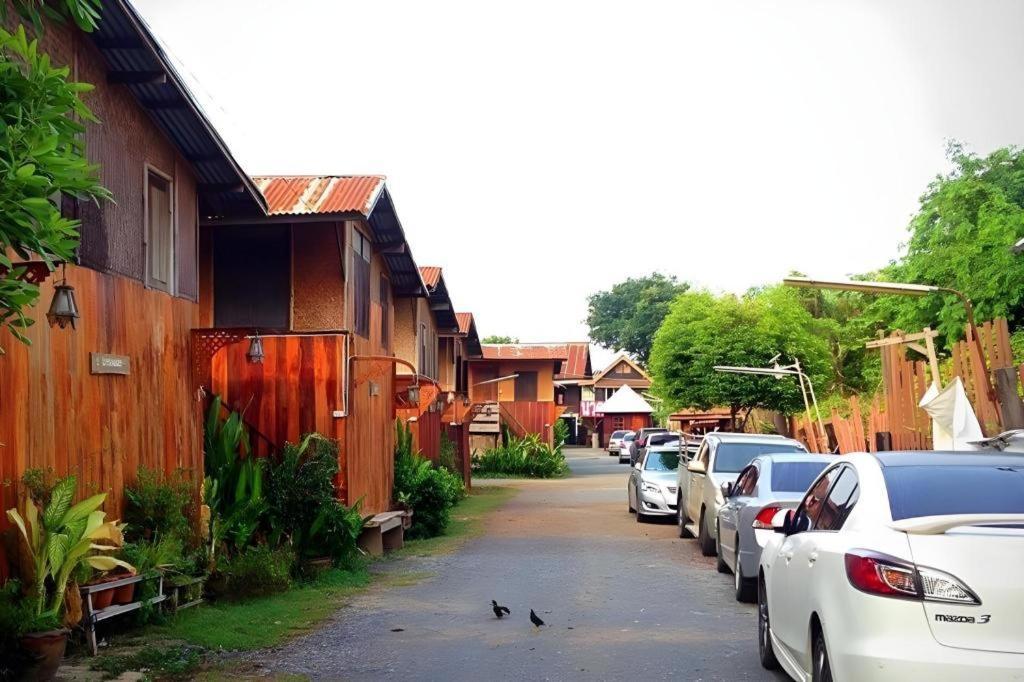 Jidapa Resort Phra Nakhon Si Ayutthaya Ngoại thất bức ảnh